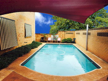 Civic Motel - Accommodation QLD 7