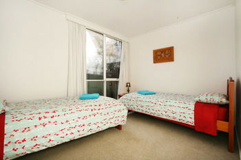 Wattle Holiday Rental - Accommodation QLD 2