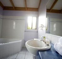 Budgewoi Holiday Park - Accommodation QLD
