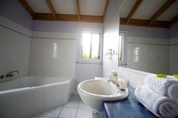 Budgewoi Holiday Park - Accommodation QLD 0