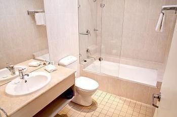Hawkesbury Race Club Motel - Accommodation QLD 1