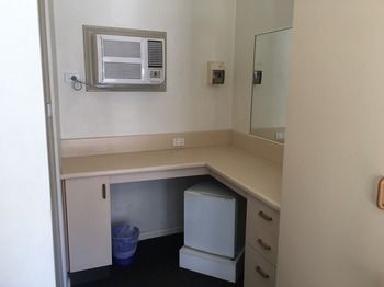 Westside Motor Inn - Accommodation QLD 3