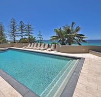 Clubb Coolum Beach Resort - Accommodation QLD