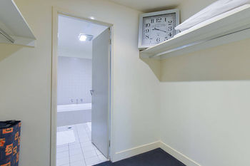 Anchor On Little Collins - Accommodation QLD 0