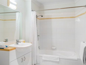 The Brighton Apartments - Accommodation QLD 6