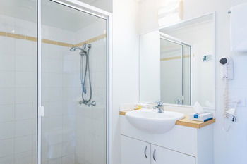 The Brighton Apartments - Accommodation QLD 9