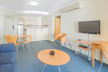 The Brighton Apartments - Accommodation QLD 14