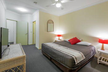 The Brighton Apartments - Accommodation QLD 21
