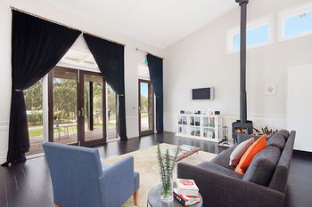 Block Eight - Accommodation QLD 7