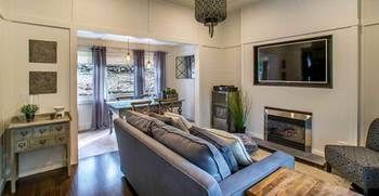 White Gates Cottage - Accommodation QLD 9