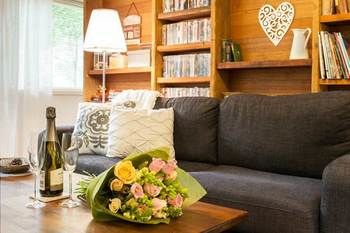 A Cottage In The Forest - Accommodation QLD 2