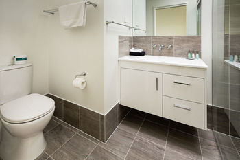 Wallsend Executive Apartments - Accommodation QLD 4