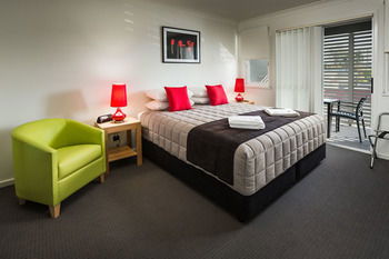 Wallsend Executive Apartments - Accommodation QLD 11