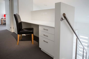 Wallsend Executive Apartments - Accommodation QLD 15
