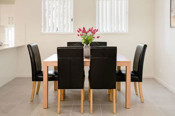 Wallsend Executive Apartments - Accommodation QLD 25