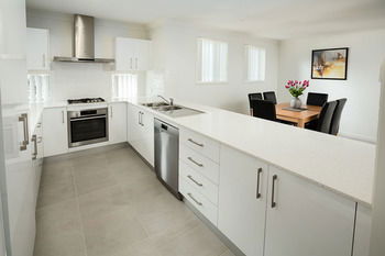 Wallsend Executive Apartments - Accommodation QLD 30