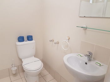 Bentley Waterfront Motel & Cottages - Accommodation QLD 8