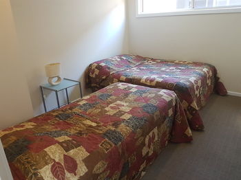 Bentley Waterfront Motel & Cottages - Accommodation QLD 22