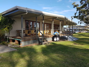 Bentley Waterfront Motel & Cottages - Accommodation QLD 40