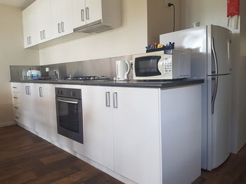 Bentley Waterfront Motel & Cottages - Accommodation QLD 48
