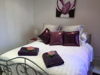 Sydney Executive Garden Villa - Accommodation QLD 8