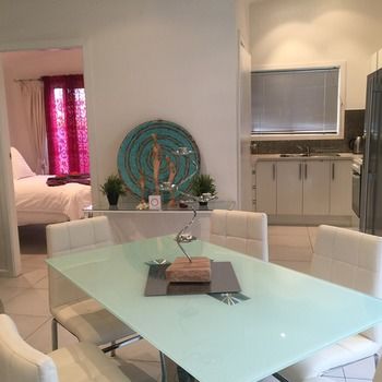 Sydney Executive Garden Villa - Accommodation QLD 24