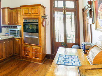 The Regents Park - Accommodation QLD 21