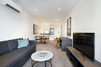 Experience Bella Hotel Apartments - Accommodation QLD 2
