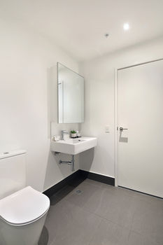 Experience Bella Hotel Apartments - Accommodation QLD 7