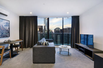 Experience Bella Hotel Apartments - Accommodation QLD 13