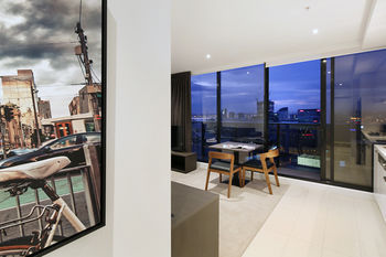 Experience Bella Hotel Apartments - Accommodation QLD 34