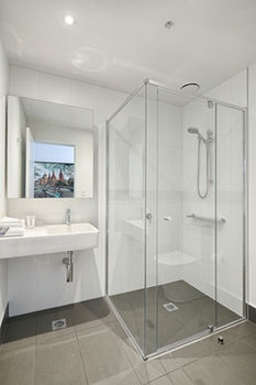 Experience Bella Hotel Apartments - Accommodation QLD 35