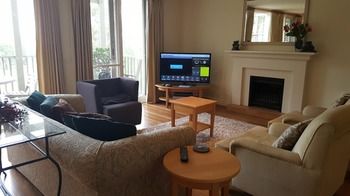 Villa Christian At Cypress Lakes Resort - Accommodation QLD 6