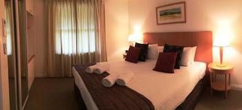 Villa Christian At Cypress Lakes Resort - Accommodation QLD 7