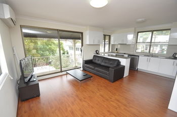 Balmain 1 Mont Furnished Apartment - Accommodation QLD 4