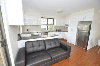 Balmain 1 Mont Furnished Apartment - Accommodation QLD 5