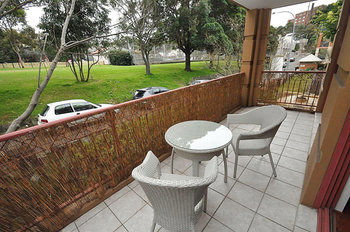 Balmain 12 Foy Furnished Apartment - Accommodation QLD 0