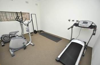 Balmain 3 Mont Furnished Apartment - Accommodation QLD 1