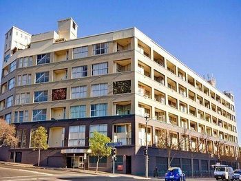 Camperdown 517 MIS Furnished Apartment - Accommodation QLD 2