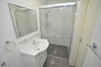 Balmain 2 Mont Furnished Apartment - Accommodation QLD 3