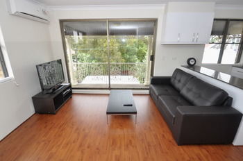 Balmain 2 Mont Furnished Apartment - Accommodation QLD 7