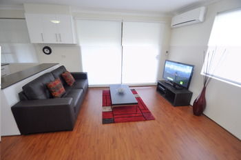Balmain 2 Mont Furnished Apartment - Accommodation QLD 9