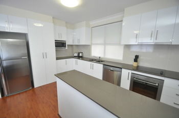Balmain 2 Mont Furnished Apartment - Accommodation QLD 12
