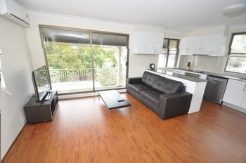 Balmain 2 Mont Furnished Apartment - Accommodation QLD 15
