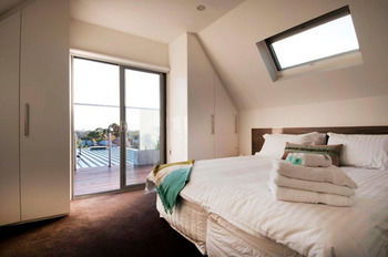 Position Perfect - Accommodation QLD 3