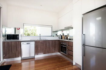 Position Perfect - Accommodation QLD 13