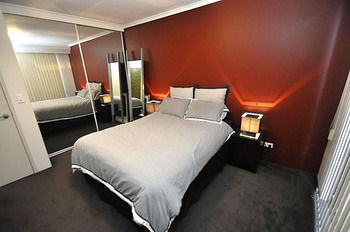 Darlinghurst 1 Pel Furnished Apartment - Accommodation QLD 1