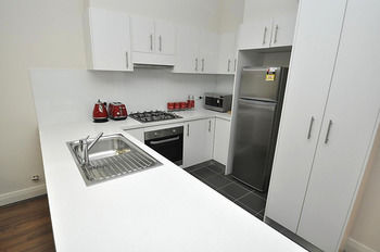 Glebe Furnished Apartments - Accommodation QLD 5