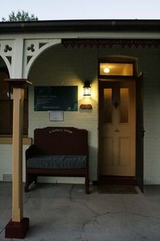 A Settler's Cottage - Accommodation QLD 3