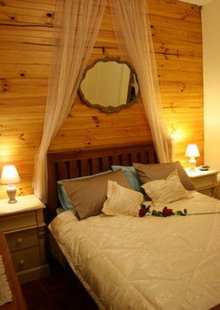 A Settler's Cottage - Accommodation QLD 7